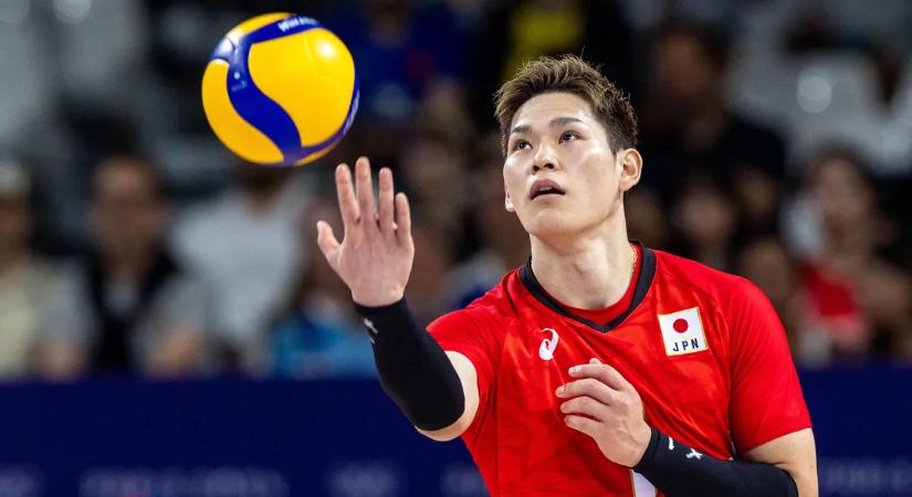 Felrobbant az internet: fejbe találta a bírónőt, de amit utána tett, arra senki sem számított – videó