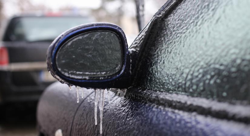 Narancs riasztást adtak ki az érkező ónos eső miatt