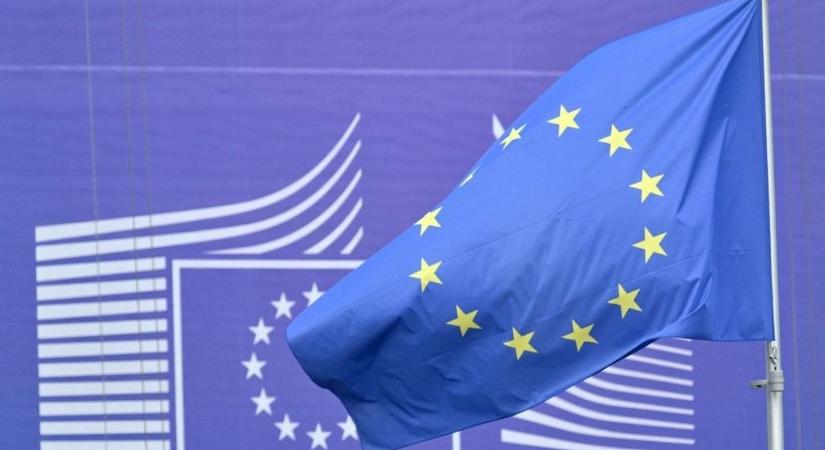 Kinyílt a brüsszeli pénzcsap: a választások előtt hirtelen támogatást nyert a pályázat, közel másfél milliárd forintnyi uniós pénzből kutathatják az elnyomást az ELTE-n