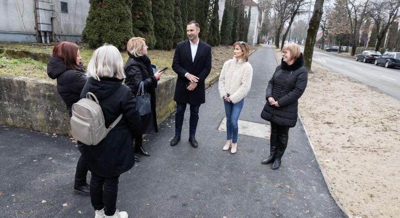 Teljesült a karácsonyi ígéret – Ez a járdaszakasz is megújult a zalai városban (galéria, videó)