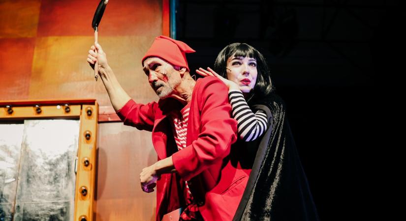 Bemutatták a Vitéz László és a Halál hét leckéjét a debreceni bábszínházban