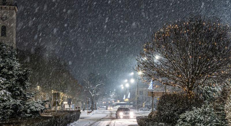 Megbénított egy egész megyét az ónos eső, senki ne induljon útnak
