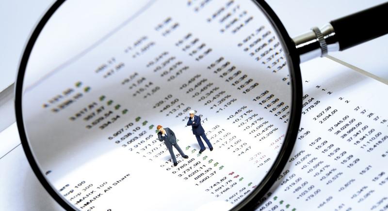 Apa és fia vezette a számlagyárat