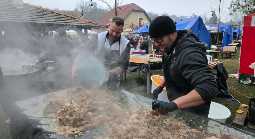 Mintegy 1600-an vettek részt az Annavölgyi Falusi Disznótoron