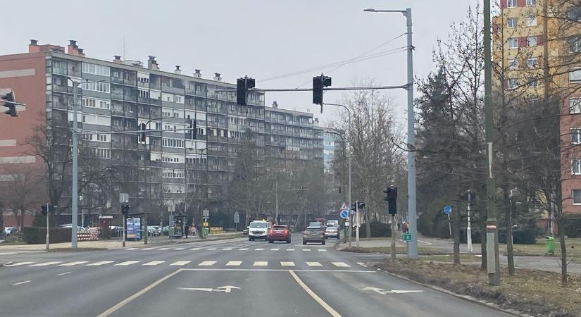 Nem működnek a jelzőlámpák ebben a forgalmas szombathelyi utcában - fotó
