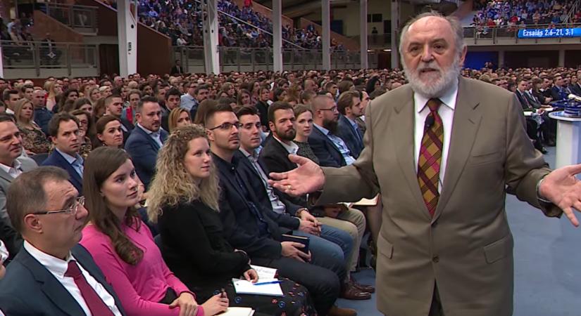 Felfüggesztettek egy Hit Gyülekezete-lelkészt, miután pénzügyi tevékenységével sokakat megkárosított