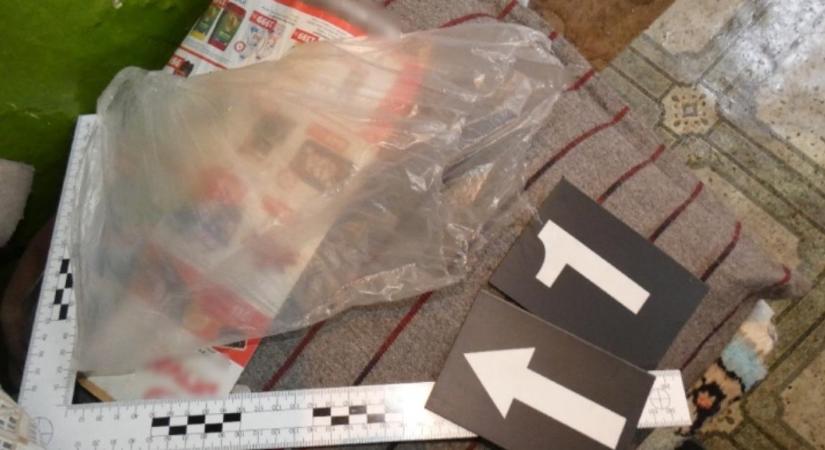 Félmillió forintot lopott egy idős nőtől Hajdú-Biharban, a 42-es főúton fogták el