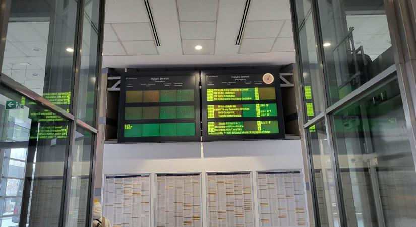 A havazás miatt késnek a Volán-járatok, de Budapesten is gond van a közlekedéssel