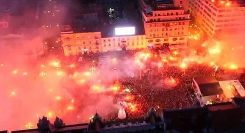 A dánokat és a horvátokat is hatalmas tömeg fogadta a kézilabda Eb után – videók