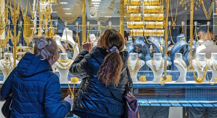 Brutális ellentámadást indított az arany-ezüst tandem, szédületes hullámvasúton az árfolyamok