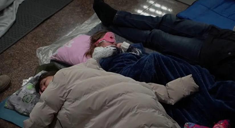 Drámai éjszaka a kijevi metróban – videó