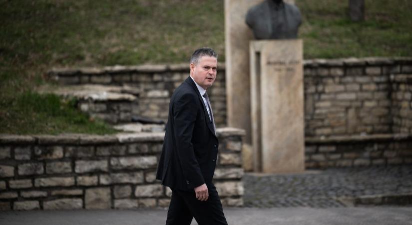 Sára Botond bírósághoz fordul, mert máig nincs főpolgármester-helyettese Budapestnek