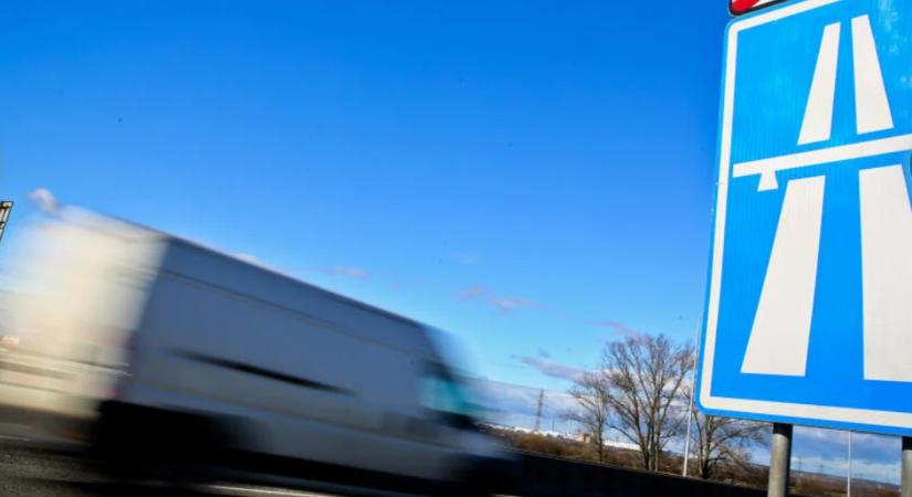 Tavaly közel 6 millió utópálya-matricát adott el az NDS