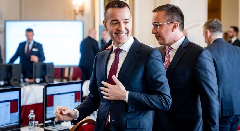 Több mint ezer iskolaigazgató, köztük magyarok üzentek Druckernek: veszélyes lehet az oktatásügyi reform