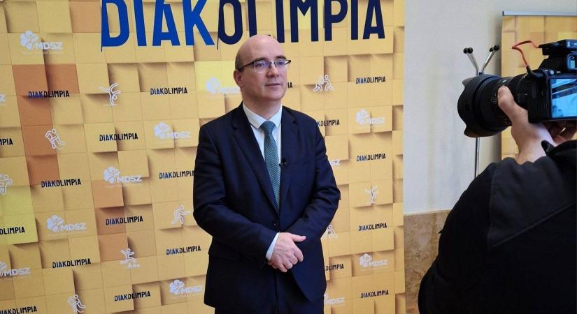 Nem jött ki a matek: elszámolta a kormány tanárok béremelését