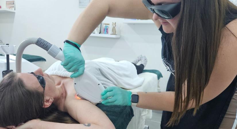 A végleges szőrtelenítés valóban létezik? Videón mutatjuk meg, hogy működik az eljárás