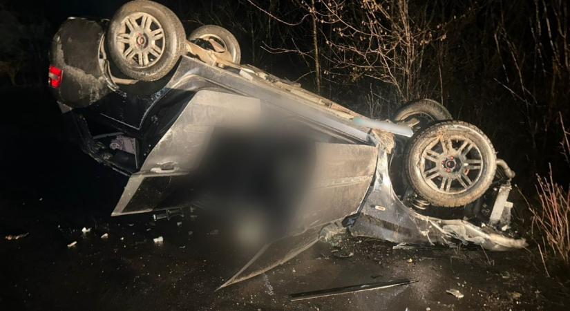 Részegen ütközött vasbeton kerítésnek egy sofőr a Munkácsi járásban