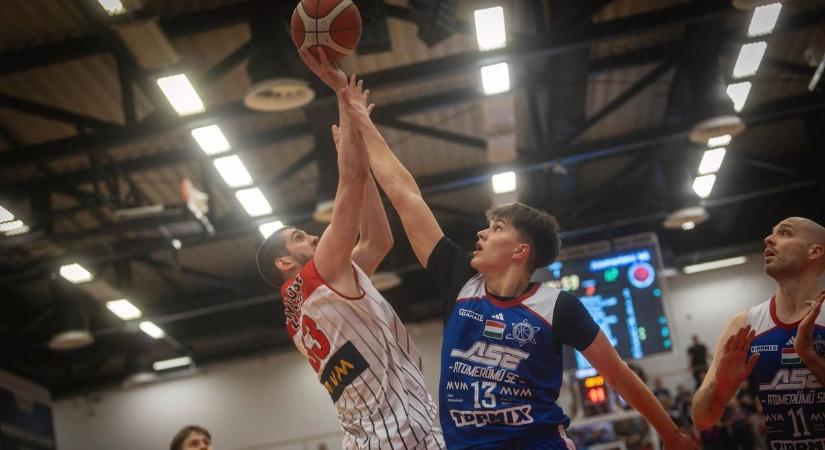 Az élvonalból erősít a Panthers