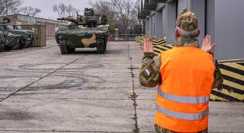 Januárban tömegesen érkeztek a vásárhelyi laktanyába a Lynx gyalogsági harcjárművek