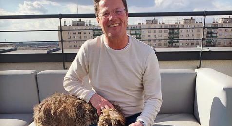 Stohl Rebekát zavarja, hogy apja a pornószínésznő körül sündörög