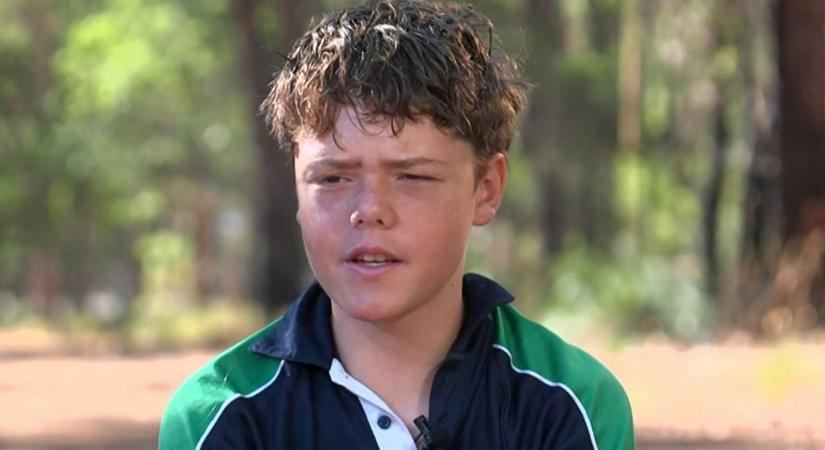 Négy órát úszott a viharos tengeren egy 13 éves ausztrál fiú, hogy megmentse a családját