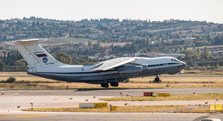 Kuba lehet a következő Venezuela, gyanús katonai repülőgép szállt le Havannában