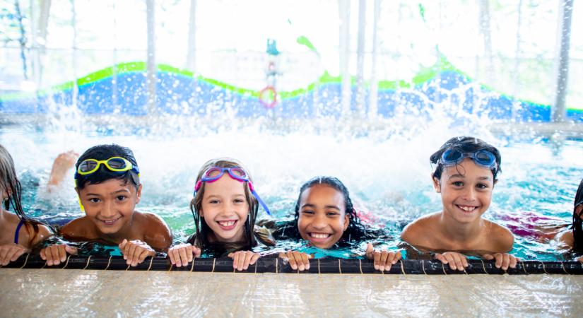 Vége a bezárásnak: Siófok újra lubickolhat, hamarosan újra nyit a megmentett élményfürdő  Fotók