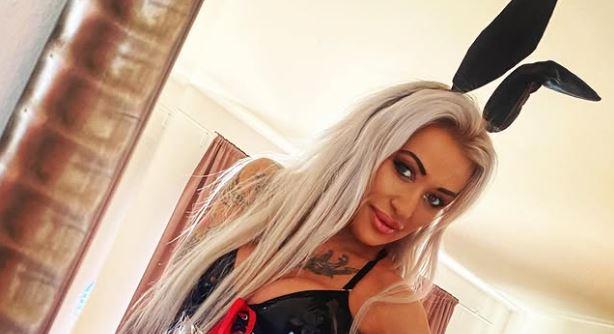 Exe új családja pelenkázta a magyar Playboy-nyuszit