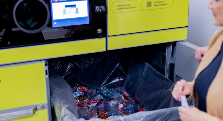 Három milliárd palackot, dobozt és üveget váltottak vissza a magyarok 2025-ben