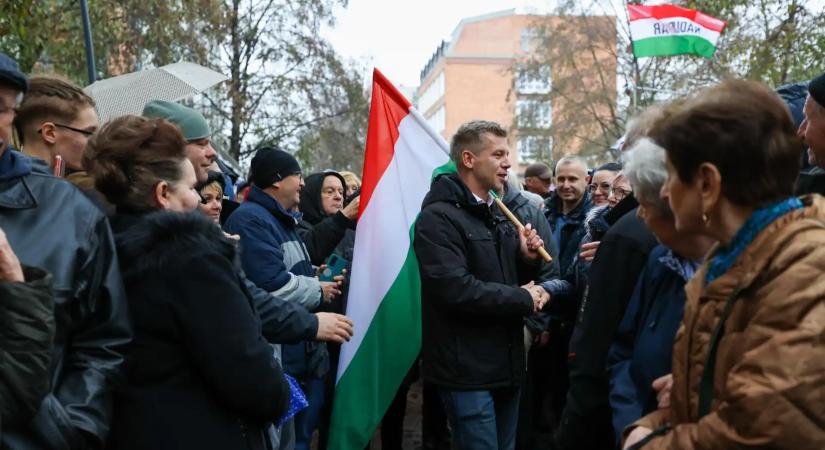 Lefejezéssel fenyegetőzött a fideszes jelölt embere – Magyar Péter közzétette a videót