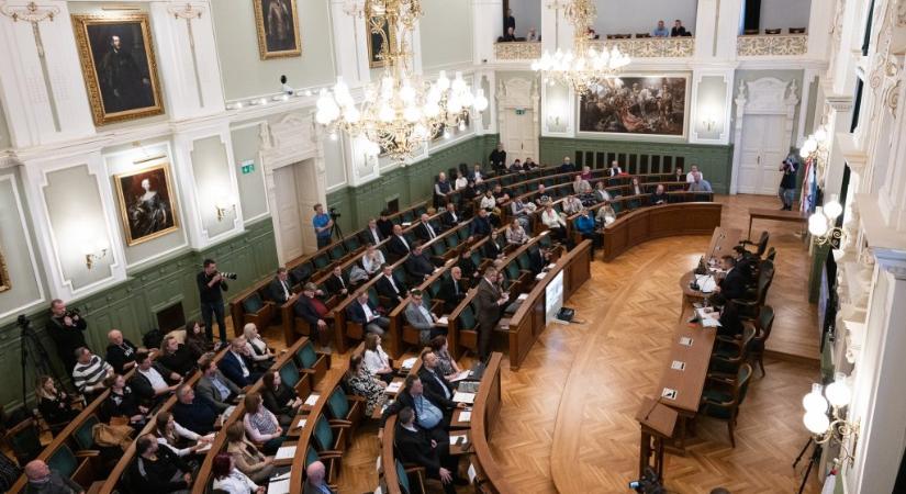 „Hamis vádakkal szemben itt az igazság” – reagált a megvádolt cég Pintér Bence videójára