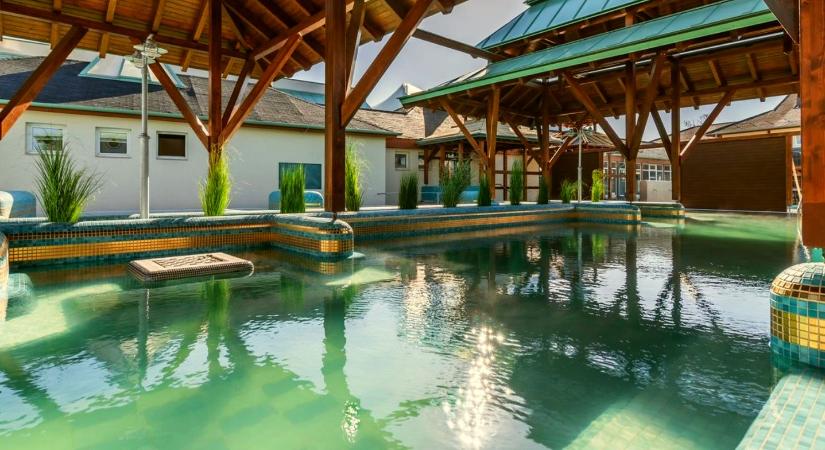 A cseh turisták egyik nagy kedvence ez a hazai termálfürdő