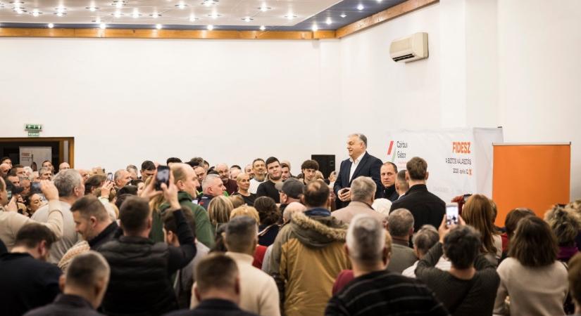 Orbán Viktor: prés alatt a Tisza, nem riadnak vissza semmitől