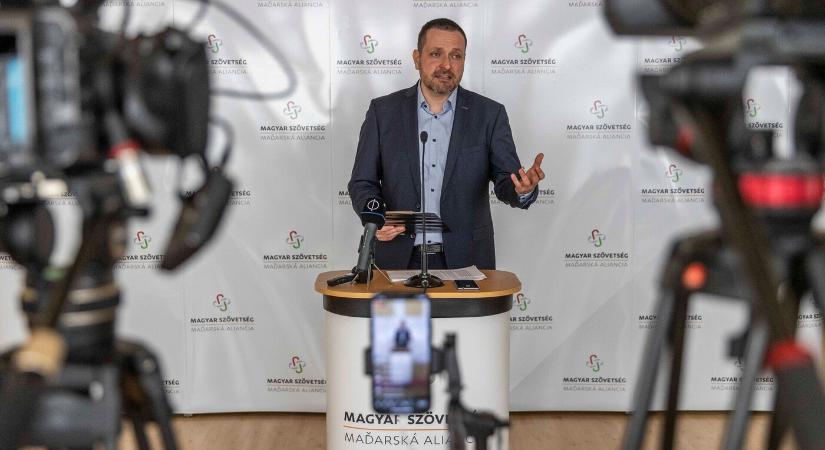 A hatóságok szerint Orosz Örs önként ment be a rendőrségre, nem állították elő