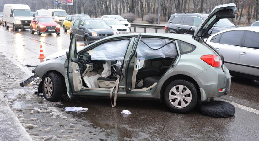 Életveszélyesek az utak, a rendőrség figyelmeztetést adott ki