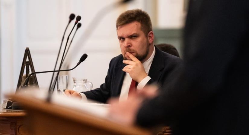 „Úgy látszik, mindenkit hülyének néz Fekete Dávid és a Győr-Szol”