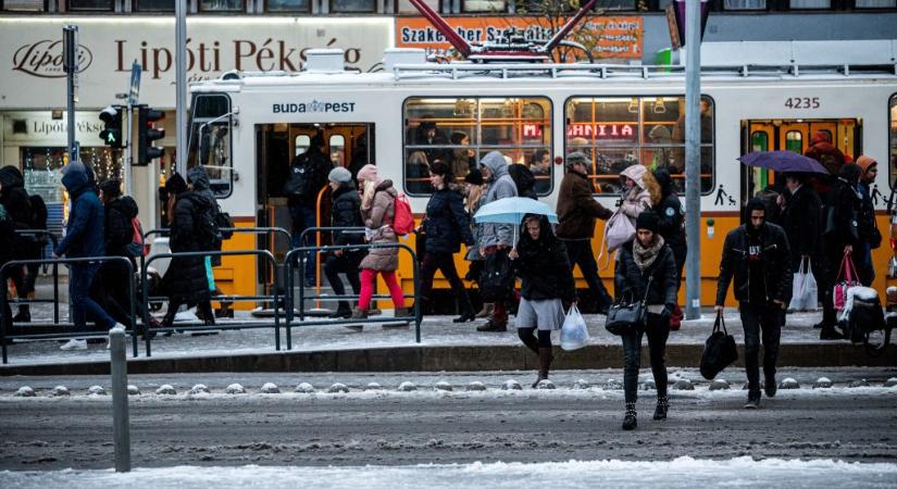 Fennakadásokat okoz a havazás a budapesti tömegközlekedésben