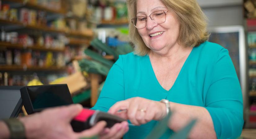 Jönnek a nyugdíjas hetek ezekben az üzletekben, mostantól többet ér az idősek pénze