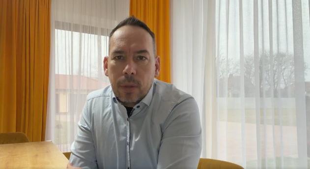 „Ne hergelje a győrieket!” – Hajtó Péter reagált Pintér Bencének, jogi lépéseket tesz ellene