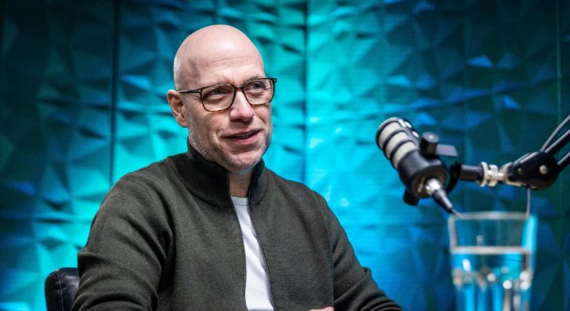 „Százszor jobban izgulok, ha egy séf a vendégünk, mintha egy világsztár” – Rosenstein Robi a Mérlegen podcastben