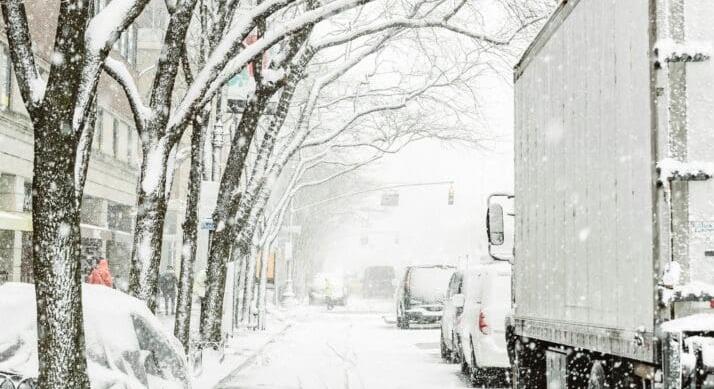 Fehérbe borult a kedd – Hó és ónos eső béníthatja az országot, de jön az enyhülés