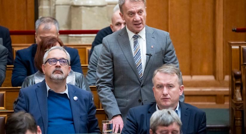 Varju László: Kormányváltás után megszüntetjük a határon túliak szavazati jogát
