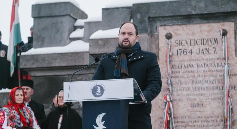 Nacsa Lőrinc: A DK újra a külhoni magyarokba akar belerúgni