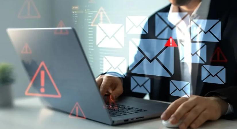 Ez az online csalók új módszere: márkás cipő helyett használt zoknit lapul a csomagban