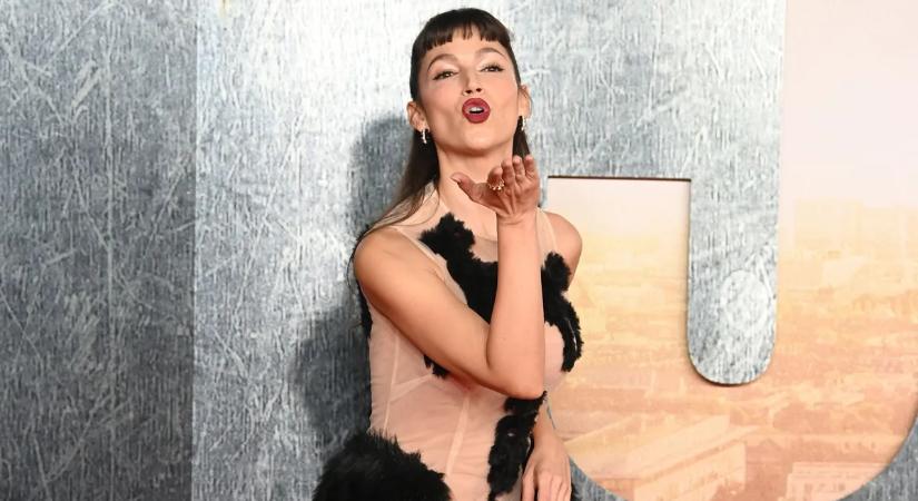 Úrsula Corberó, a Nagy pénzrablás gyönyörű sztárja imád vetkőzni - mutatjuk a szexi képeket