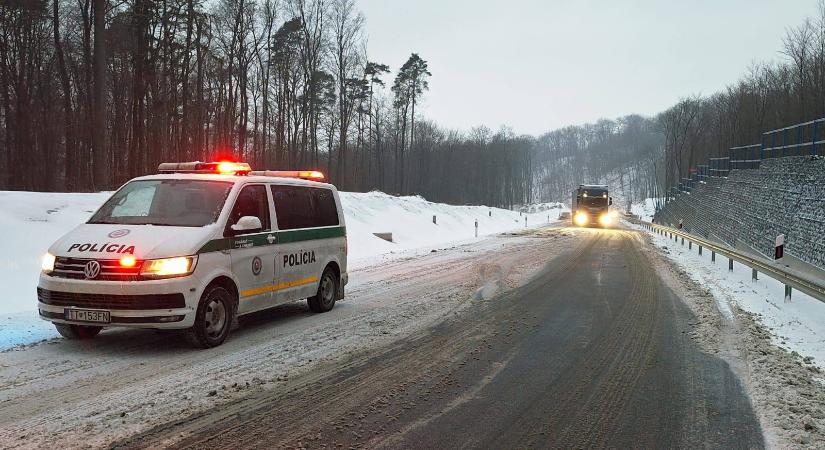 Havas utak és lezárt hágók nehezítik a közlekedést Közép- és Kelet-Szlovákiában