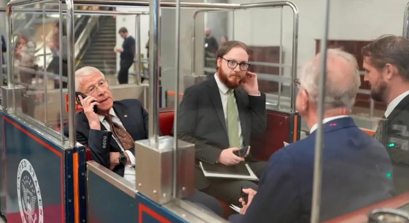 Elfogadták az amerikai képviselők a leállást leállító kiadási csomagot