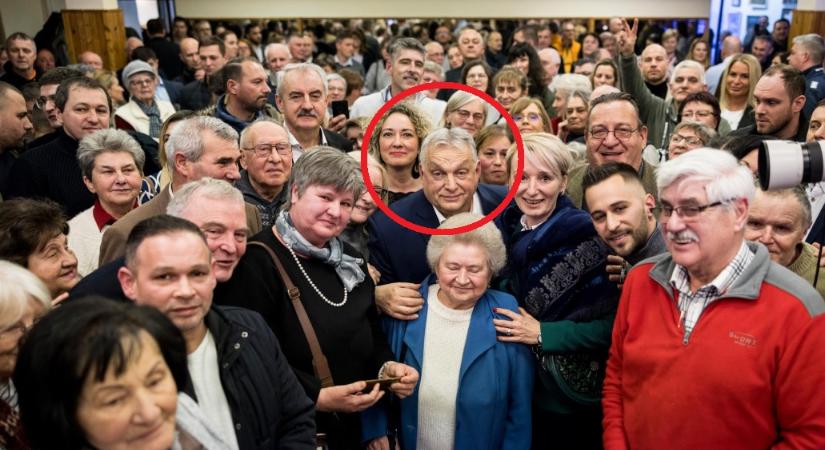 Imádták, ahogy hülyíti őket – Orbán Viktor idős rajongóival fotózkodott