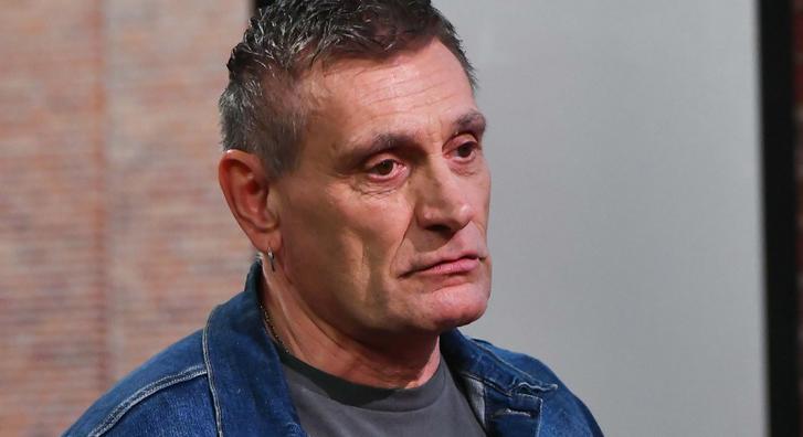 Sipos Péter beletörődött anyagi helyzetébe: „Egy 17 éves Suzukival és egy 13 éves Lexusszal járok”