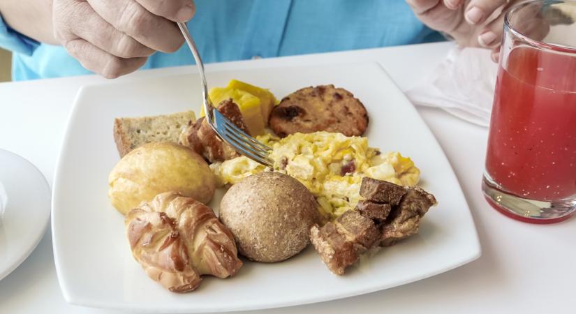 Ha szállodában reggelizel, ezt az 5 ételt soha ne válaszd